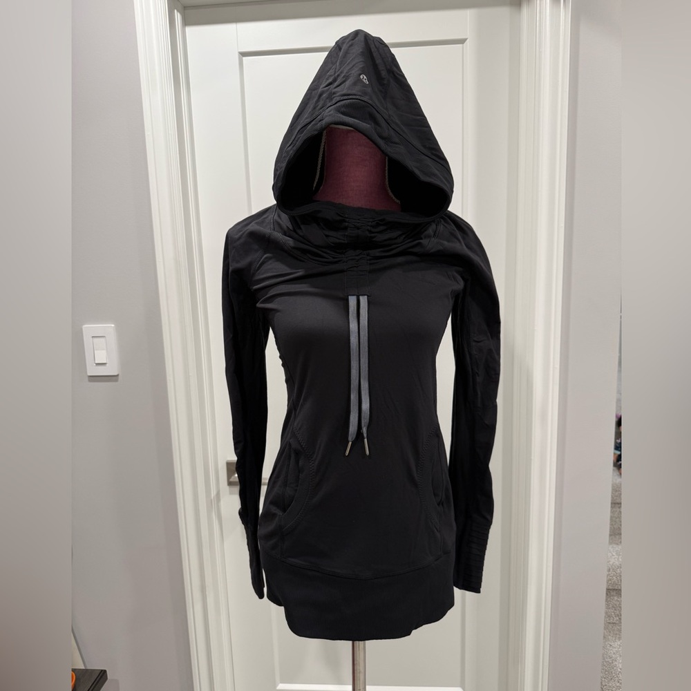 Lululemon Black Stay On Course Pullover